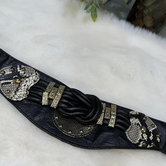 Vintage belt - Picture 3 of 9